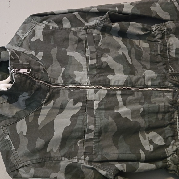 Camo Utility Jacket - Picture 2 of 7